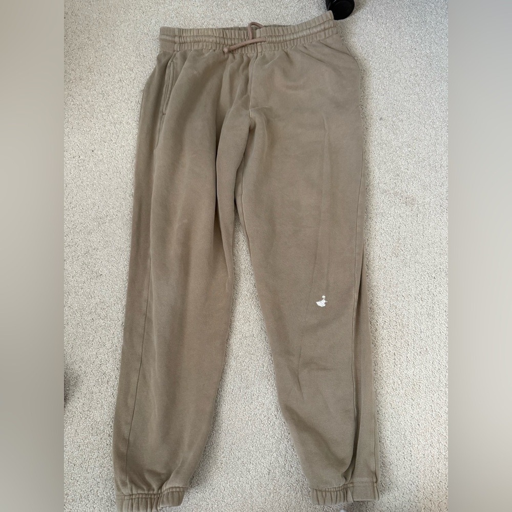 TNA cozyAF fleece joggers size L in beige